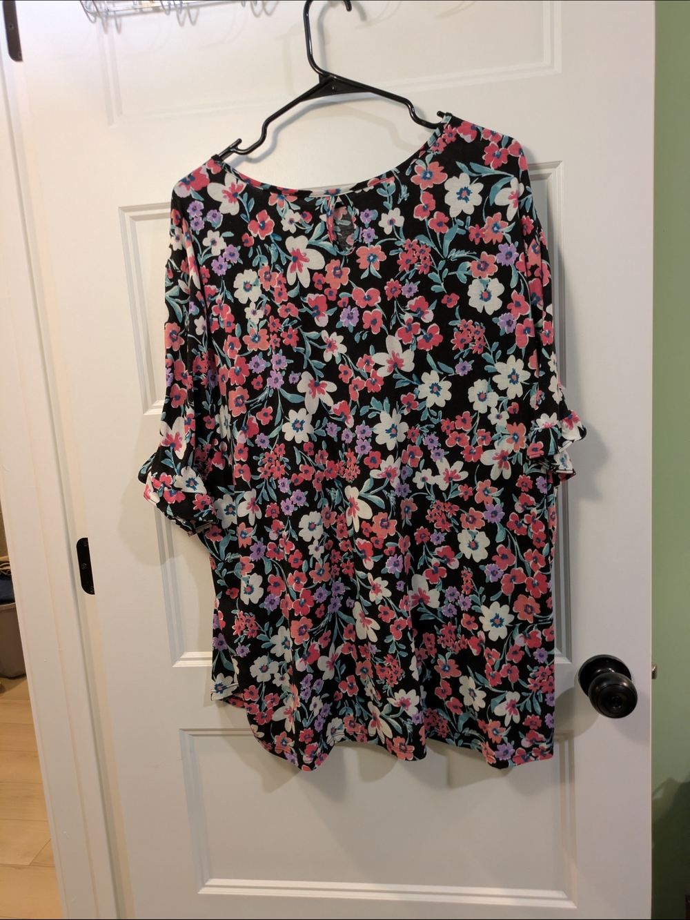 🔴 Links Floral Tunic Top - Black with Pink, White & Purple Flowers - Picture 8 of 11